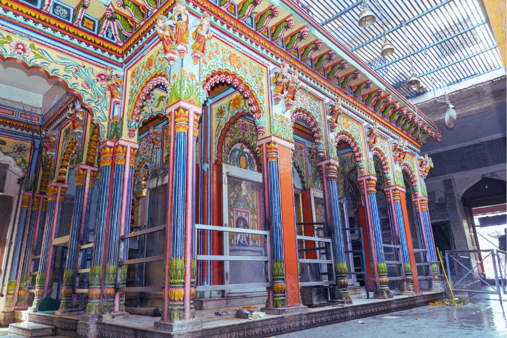 Nageshwarnath Temple